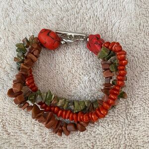 Multi-strand gemstone chip bracelet w/red orange, green, and brown jasper stones